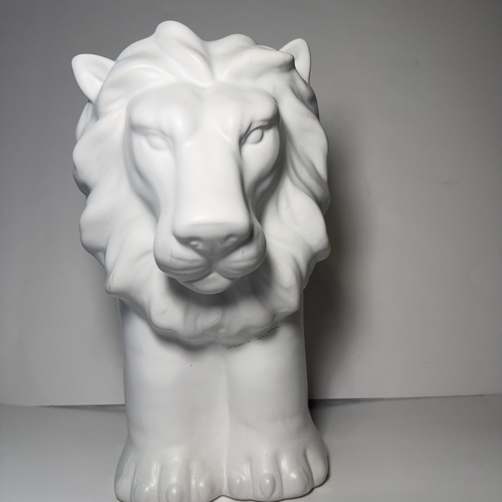 White Ceramic Lion Planter Vase Home Decor Animal Sculpture - Picture 3 of 10